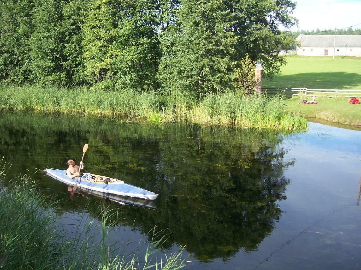Domwigierski: Lakeside Comfort Farm with Private Beach and Sauna Wysoki Most  Exterior photo