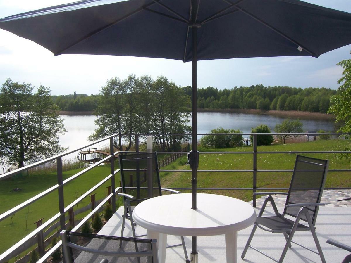 Domwigierski: Lakeside Comfort Farm with Private Beach and Sauna Wysoki Most  Exterior photo